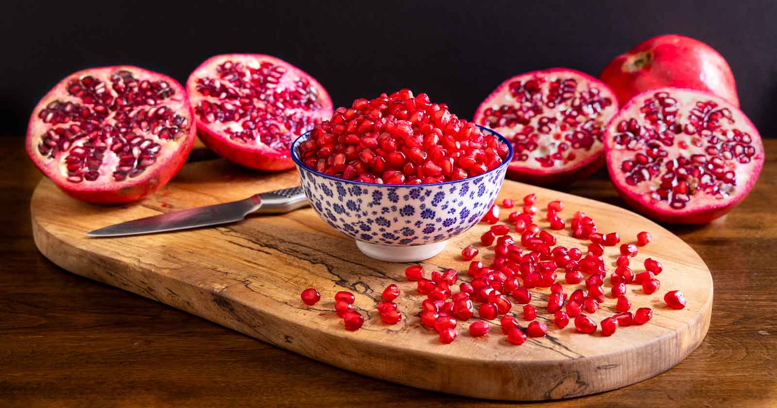 The-Easy-Way-to-Remove-Pomegranate-Seeds.jpg